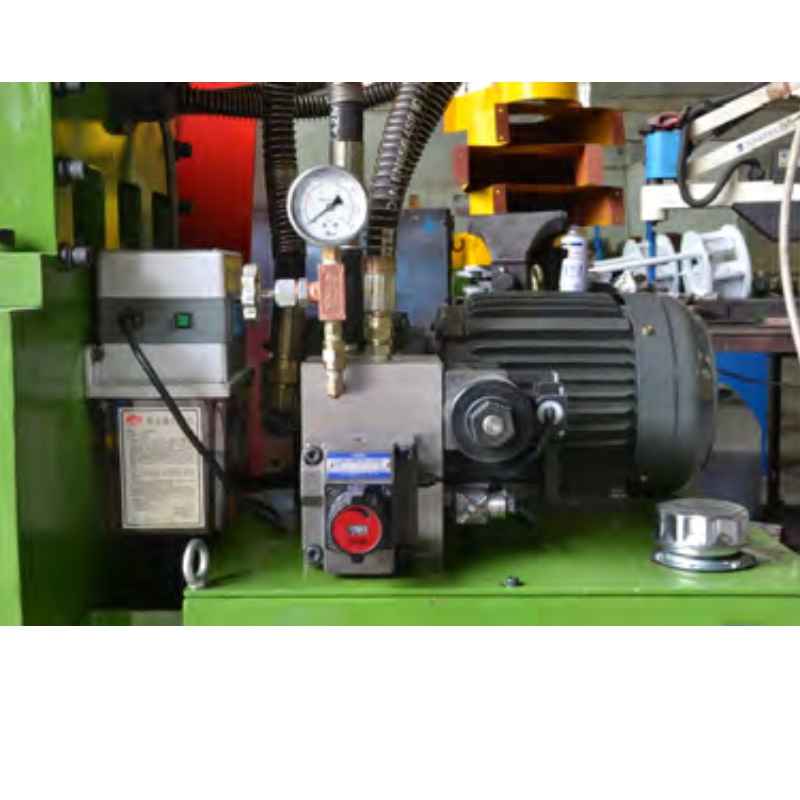 Hongbo HB-50 Automatische twee-assige hydraulische wapening Draadwalsmachine prijs In China diameter 6-50 mm