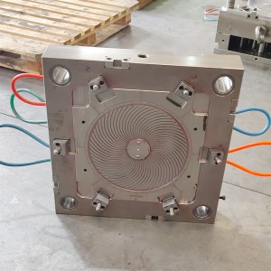 China fabriek hoge kwaliteit aangepaste kunststof spuitgietmatrijs