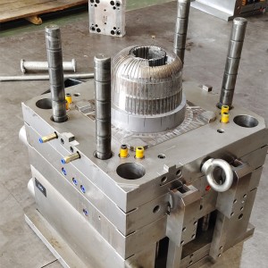 Fabrikant China Aangepaste professionele spuitgietmatrijs die precisie plastic mal maakt