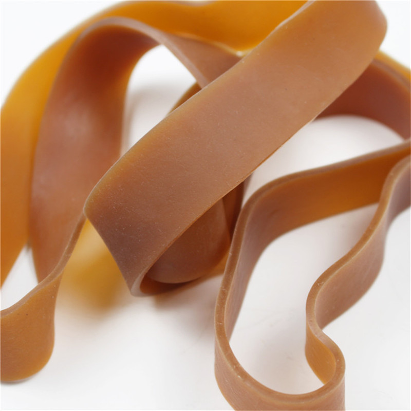 Aanpasbare verlengde en verbrede platte rubberen riem van groot formaat met slijtvastheid en industriële rubberen band voor hoge temperaturen