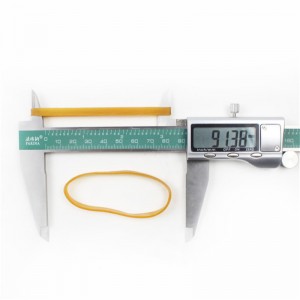 Fabrikant op maat gemaakte verbrede gele transparante hittebestendigeniet-verschuivende industriële rubberen band