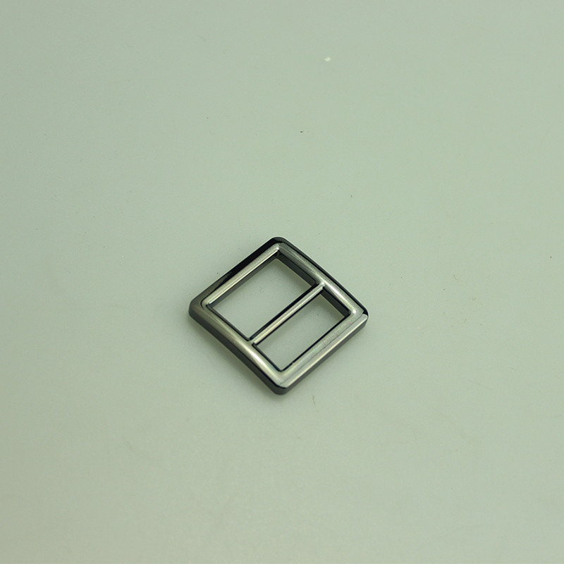 Baggesp, Double Adjuster gesp, metalen accessoires