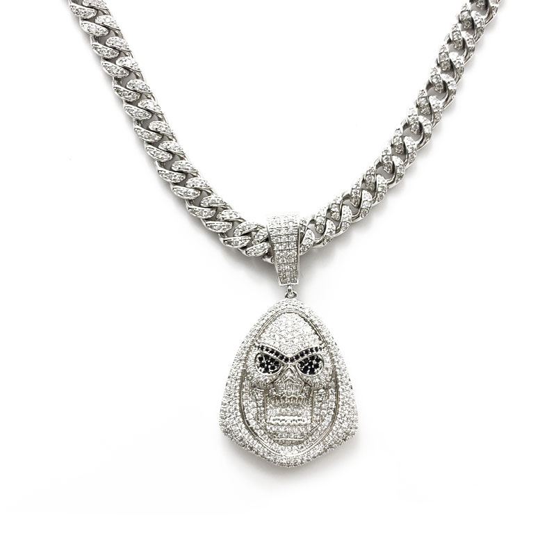 Denieuwe hip-hop-encrusted zirkoon demon hoofd ziet eruit als een diamanten ketting