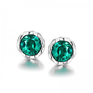 De Koreaanse versie van de eenvoudige ronde oorbellen