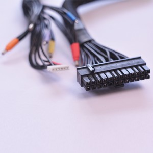 Draadharnas van Personal Computer-voeding