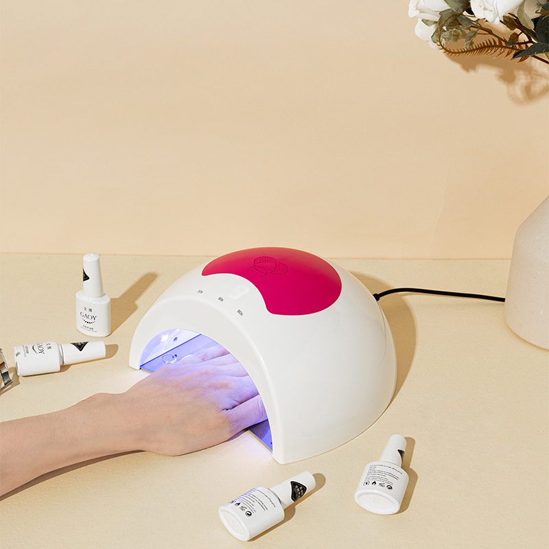 Verborgen touch manicure \\ \