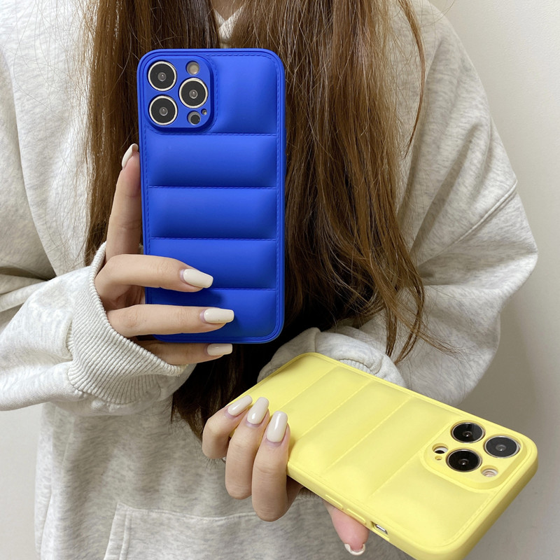 Hetnieuwe product is geschikt voor Apple iPhone14 Down Jacket Solid Color Mobile Phone Telefoon hoes, Lens Upgrade Volledige bescherming Anti-Scatch, Anti-Collision Protective Cover