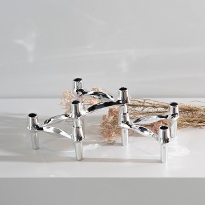 Driehoekige kandelaar