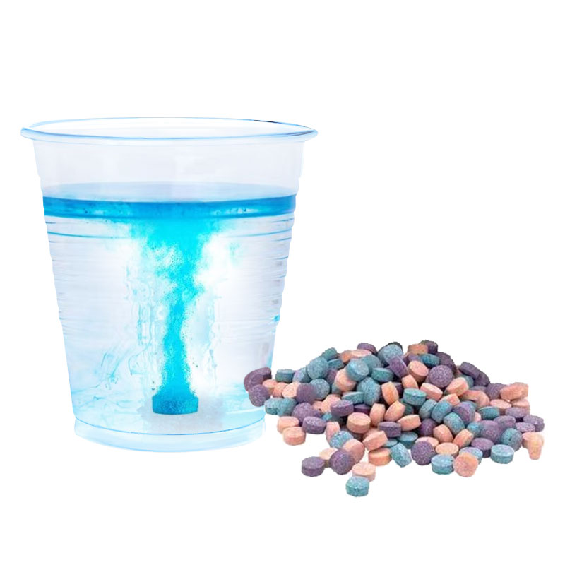 Een magisch speeltje dat water kan absorberen en groot kan worden