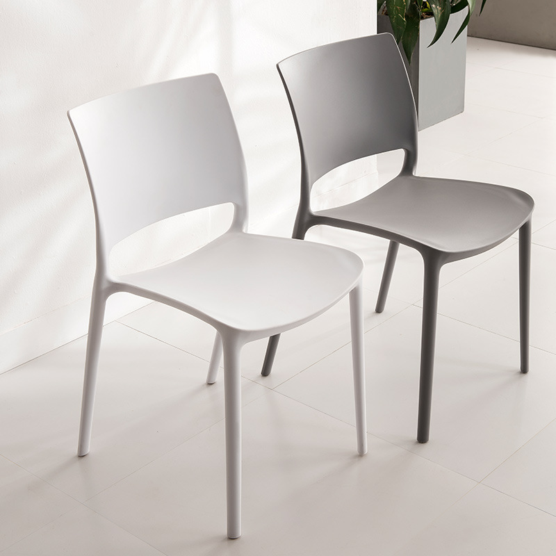 Factory Direct verkopen Luxe Modern Design Plastic PP Eetstoel Stapelbare Buiten Garden Leisure Dining Koffiestoel