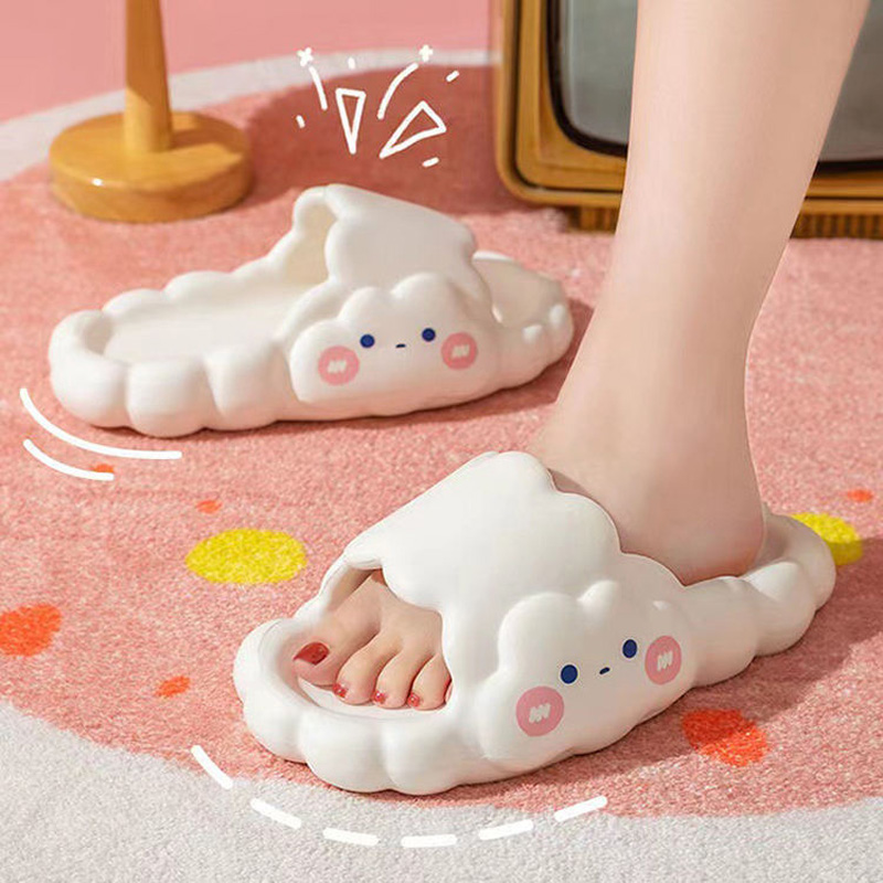 2022 Spring zomerkussen unisex indoor outdoor house strand zacht schattige mooie sandaal dik platform wolkenglaasjes slippers