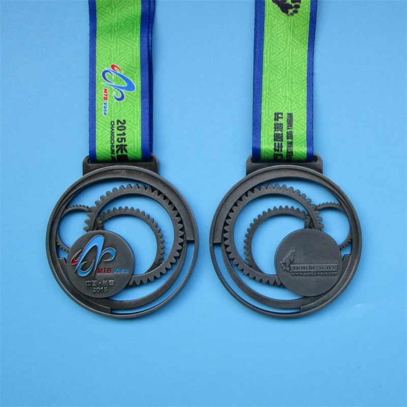 Holle ontwerp aangepaste fietsmedailles gegoten metalen medailles
