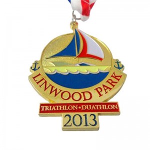 Fashion Design 3D Metal Sports Medal en Trofeeën Custom Duathlon Triathlon Running Gold Award Medal met lint