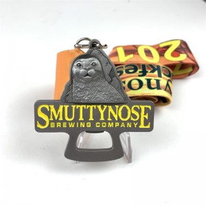 Schattige metalen medaille met metalen dierenopener aangepaste metalen gouden medaille