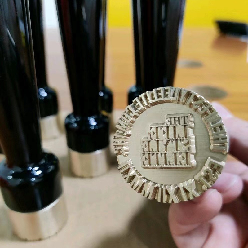 Houten handgreep messing ijsafdichting met behulp van CNC draaibankfreesbewerking