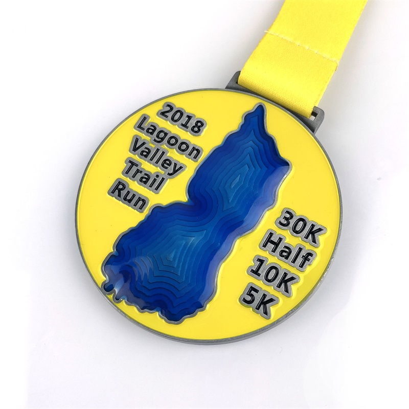 Zinklegering die casting medaille uv print aangepaste halve marathonmedailles