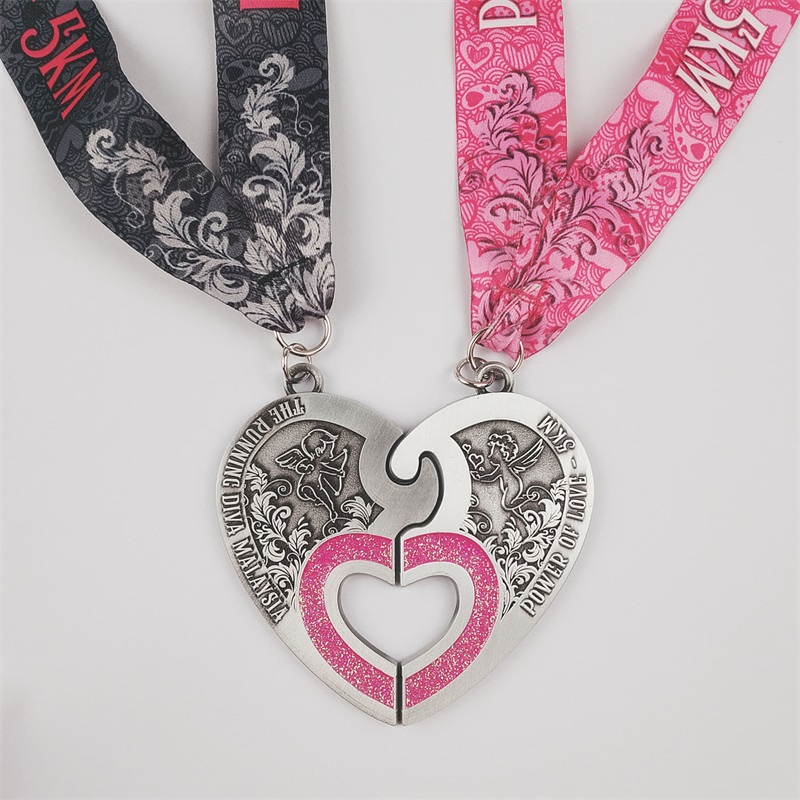 Mooi hartontwerp Die gegoten medaillekleur 3D emailmedailles op maat gemaakte medaille stickers op maat