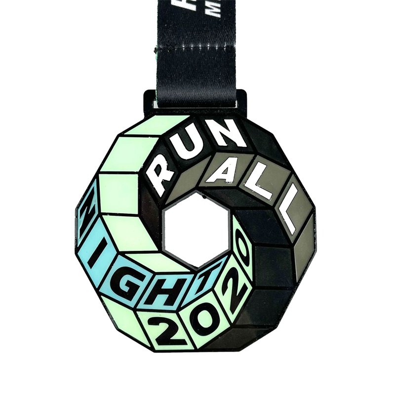 Aangepaste metalen 3D -medailles voor sportevenementen met lint hanger Luminous Metal Sport Medals Halloween Shine in the Dark Medal