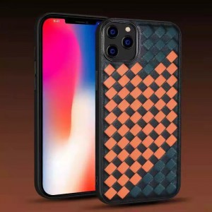 Het is geschikt voor de iPhone 14Pro mobiele telefooncase van Apple. Het is een modieuze klassieke hand geweven lederen telefoon beschermende lederen hoes met goede herfstweerstand en hand krasweerstand