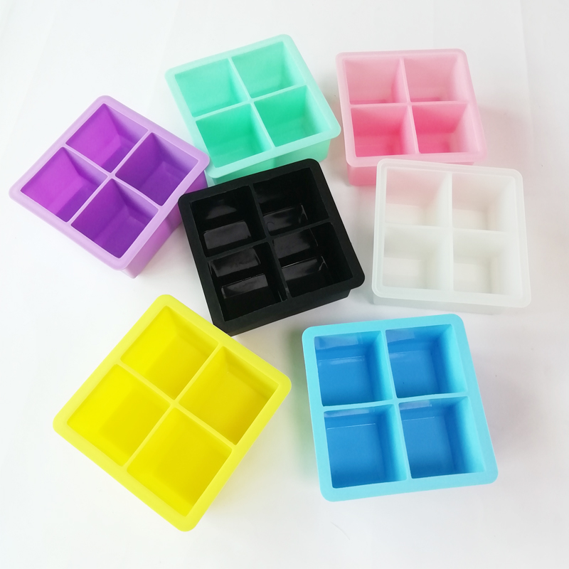 Grote ijsblokjesbakken 4 holte Siliconen Ice Cube Trays met voor vriezer stapelbare ijskubusvormen voor het maken van grote vierkante ijsblokjes voor cocktails en bourbon