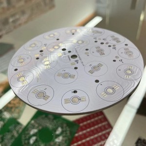 Hoogwaardige LED-aluminium PCB met uitstekende warmte-dissipatieprestaties