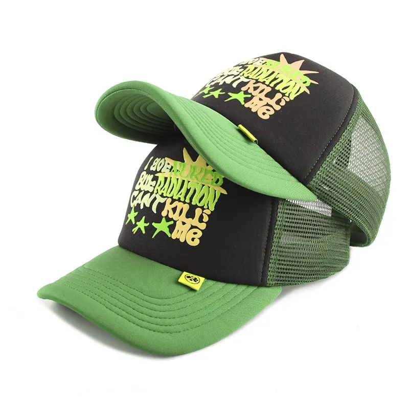 Aangepaste borduurwerk trucker hoeden scherm drukken met puff afdrukken logo gewoon schuim trucker caps ademende hoed