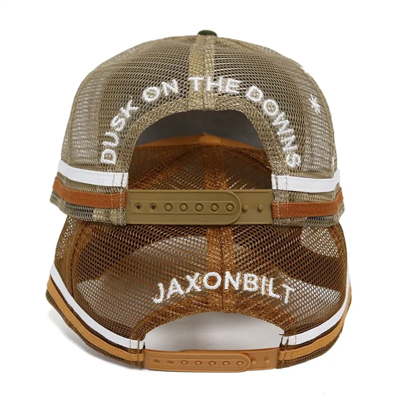 Hot Sale Apply 5 Paneel High Crown Cotton Trucker Caps Custom Lederen Patch met 2 Side Stripe Trucker Hats