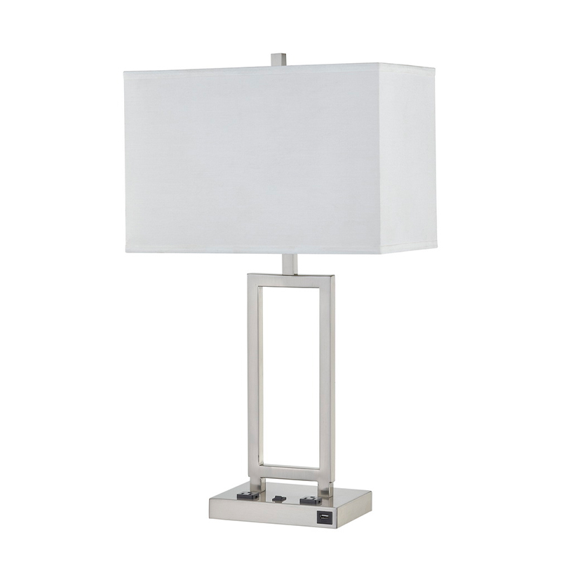 Gatsby Desk Lamp met geborsteldenikkelafwerking, twee stopcontacten, een op/off rocker -schakelaar en een USB -poort