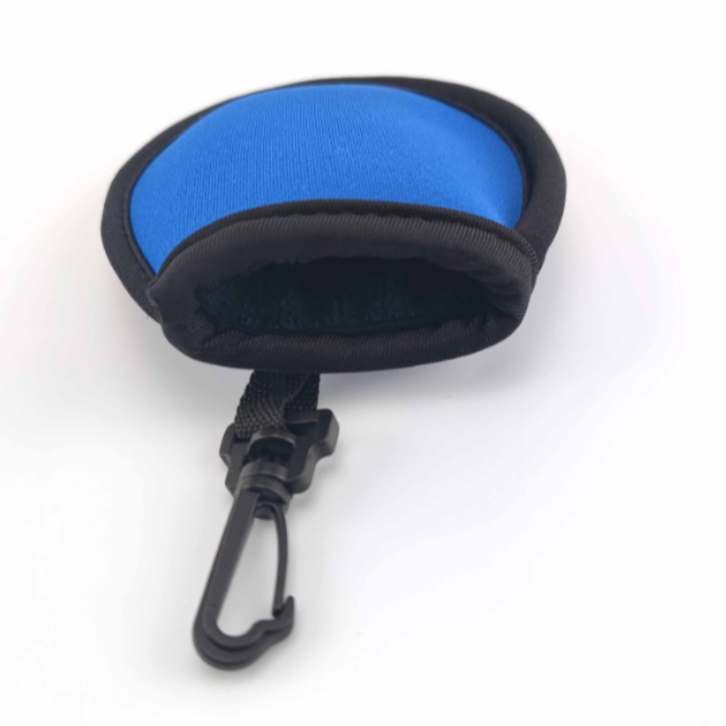 Aangepaste waterdicht zwartneopreen golfbal wasmachine zakje golfbal reinigingszak met clip