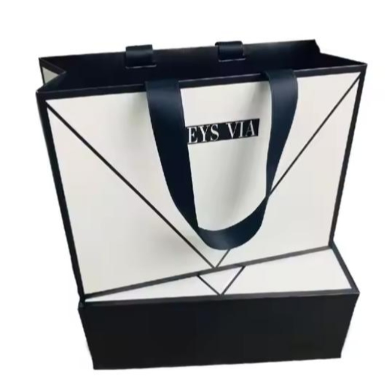 Aangepaste luxe witte en zwarte sieraden portemonnee riem cadeauverpakking papier draagtas met zwarte satijnen lintgreep