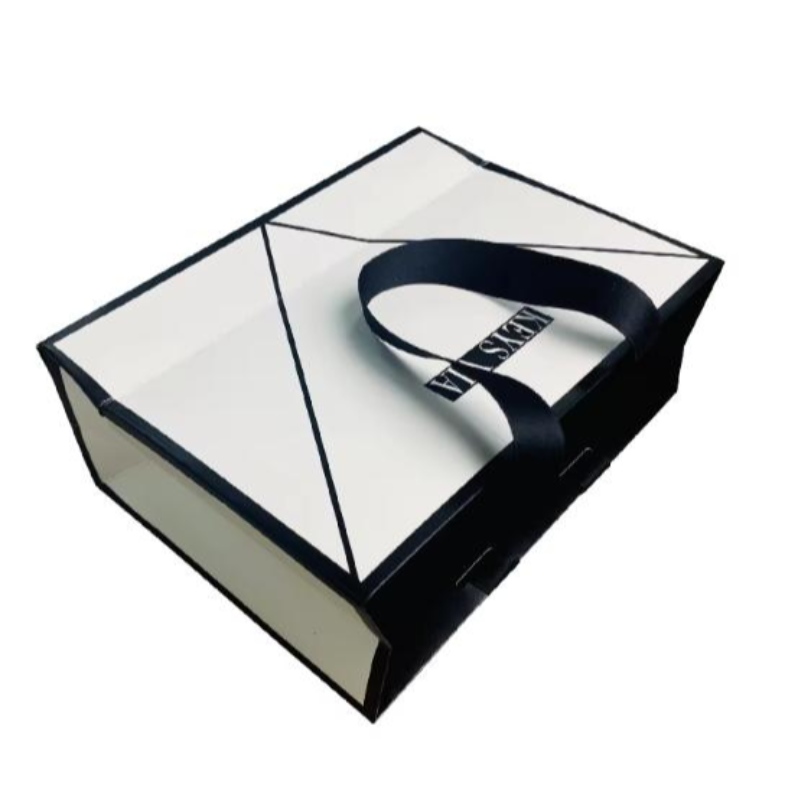 Aangepaste luxe witte en zwarte sieraden portemonnee riem cadeauverpakking papier draagtas met zwarte satijnen lintgreep