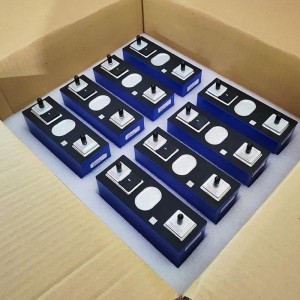 Solt 106Ah LFP -batterij 3.2V 100AH ​​LIFEPO4 Prismatische batterijcel Oplaadbare lithiumijzerfosfaatbatterij voor 12V 24V 48V Solar Energy Storage Batterij Pack