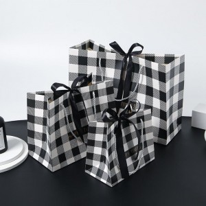 Chique geruit kraftcadeautasje