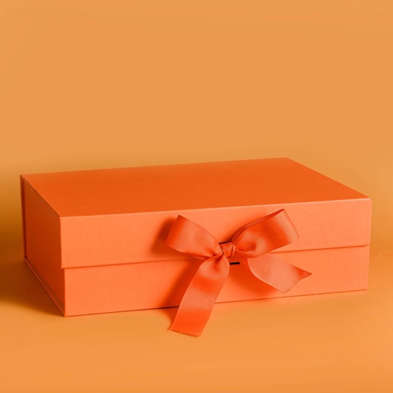 Satijnen lint luxe cadeaubakje