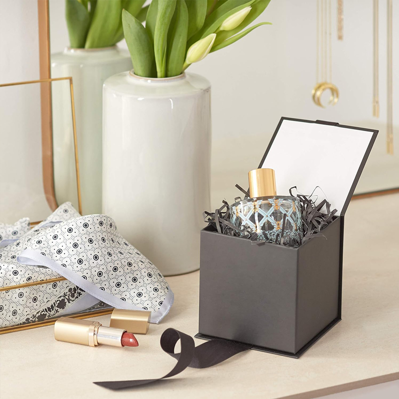 Zwarte luxe magnetische geschenkdoos