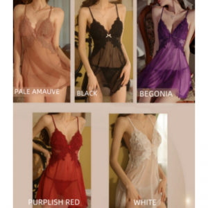 Sexy lingerie. Een kijkje - door, verleidelijke slipjurk met een puur -nog - verleidelijke stijl, met mesh en kanten splitsing, gebouwd - in bh -pads en een open - Back Halter Design899 Prijs:$99.99