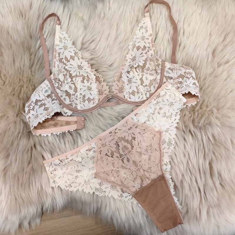 Nieuwe stijl Franse lingerie voor vrouwen. Het\'is een sexy en ultra-Dunne kanten beha ingesteld in plus maten. Het kan grote bustes er kleiner uit laten zien en voorkomen dat SaggingW5546Price:$139.99