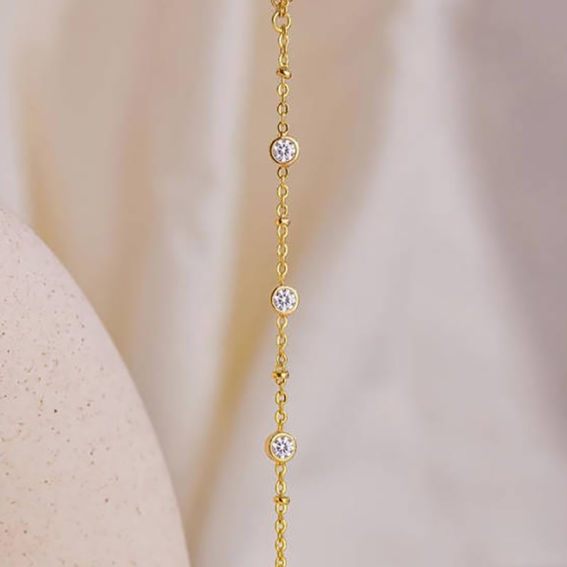 Elegant goud-Geplaatste handketen met heldere kubieke zirkonia -stenen voor bruiloften, feesten en speciale gelegenheden