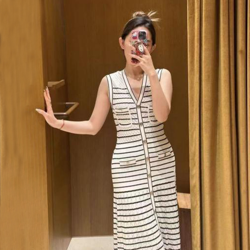 V-Nek mouwloze lange gebreide gestreepte kledingset