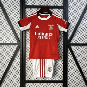 25/26 kinderen Benfica Home Grootte: 16-28
