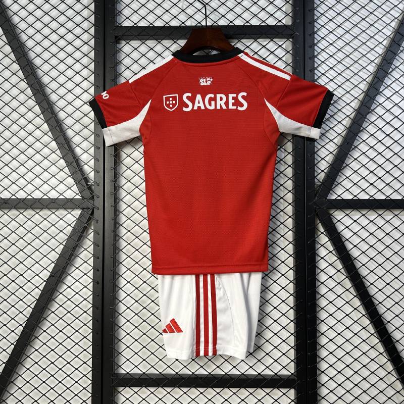 25/26 kinderen Benfica Home Grootte: 16-28