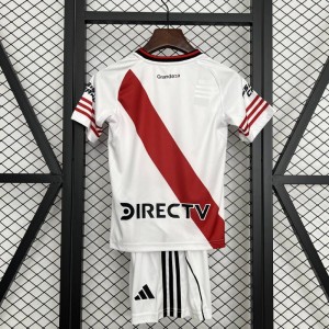 25/26 Kids River Plate Home Grootte: 16-28